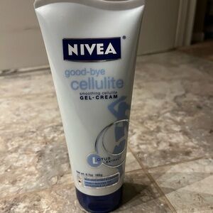Nivea Goodbye Cellulite Gel-Cream